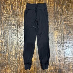 Lululemon women’s Ready to Rulu Slim-fit high rise joggers - size 0 - black